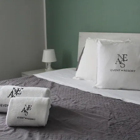 Neas Resort